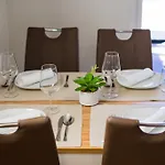 Floating Sea Marina Lux Ferienhaus