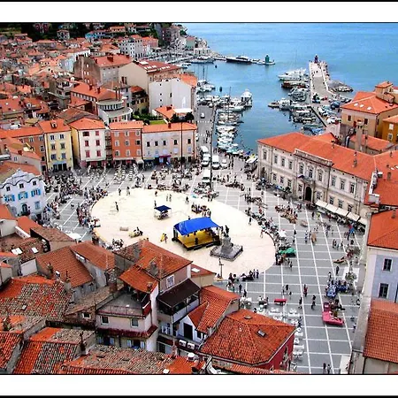 Hébergement de vacances Floating Sea Marina Lux *