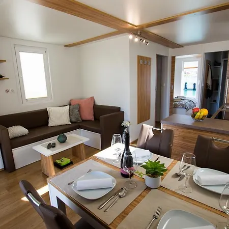 Floating Sea Marina Lux Tatil Evi *