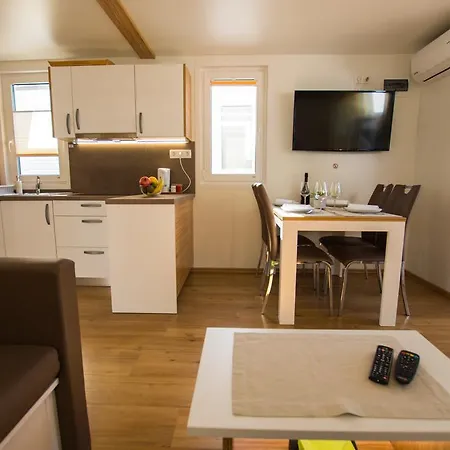 Floating Sea Marina Lux