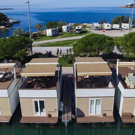 Hébergement de vacances Floating Sea Marina Lux *