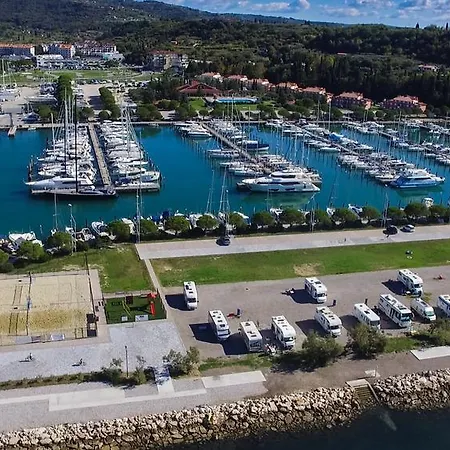 Floating Sea Marina Lux 펜션 포르토로즈