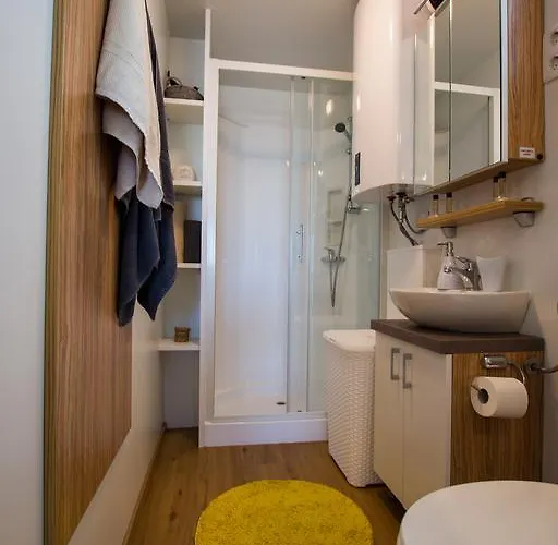 Ferienhaus Floating Sea Marina Lux