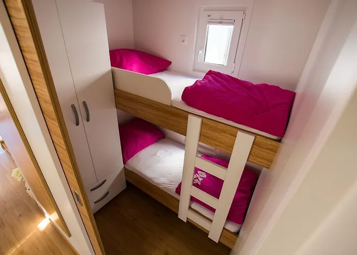 Ferienhaus Floating Sea Marina Lux *