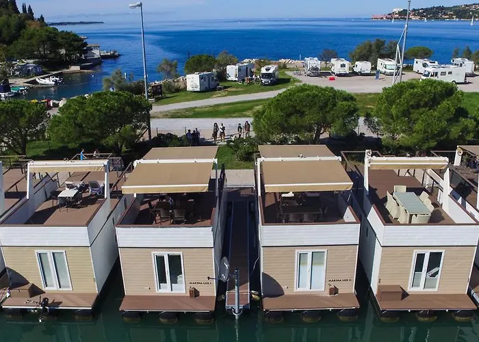 Ferienhaus Floating Sea Marina Lux *